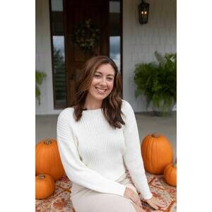 NEW Q2 relaxed ribbed boat neck sweater in cream
